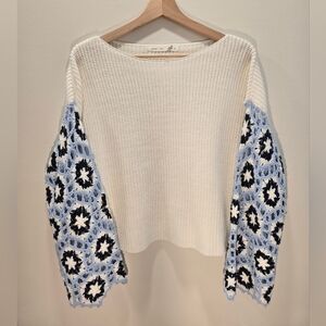 Altar'd State • White Knit Pullover